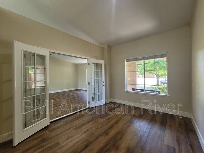 Building Photo - 461 Ebi Way