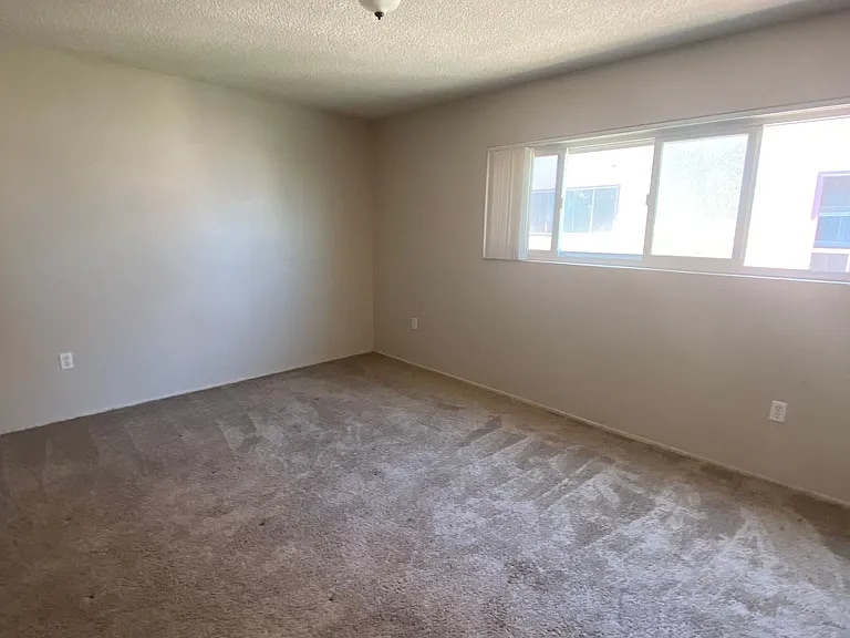 Building Photo - 360 Rosecrans St
