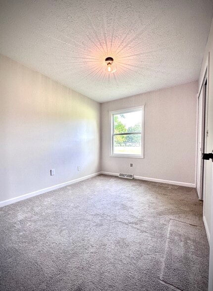 Building Photo - 3911 Green Cook Rd