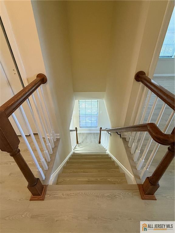 Building Photo - 2305 Deerfield Dr