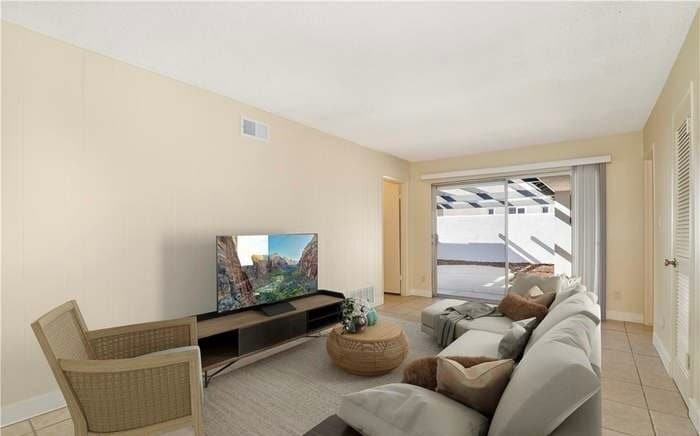 Building Photo - 20017 Hemmingway St