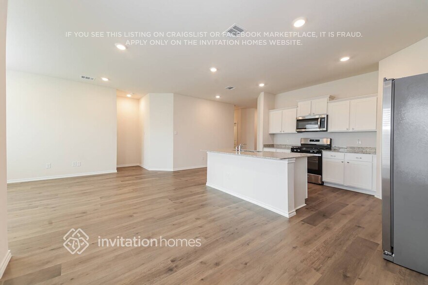 Building Photo - 4009 Malachite Dr