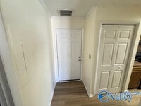 Building Photo - 5009 7 Pine Cir