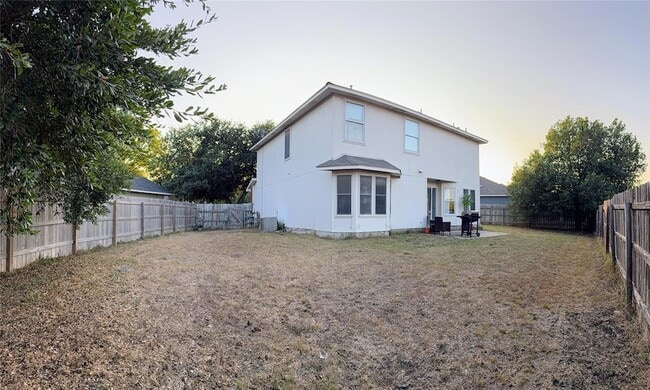 Building Photo - 541 Zebra Dr