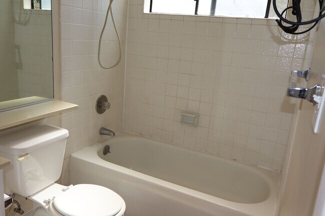 Building Photo - 3008 Swallows Nest Dr
