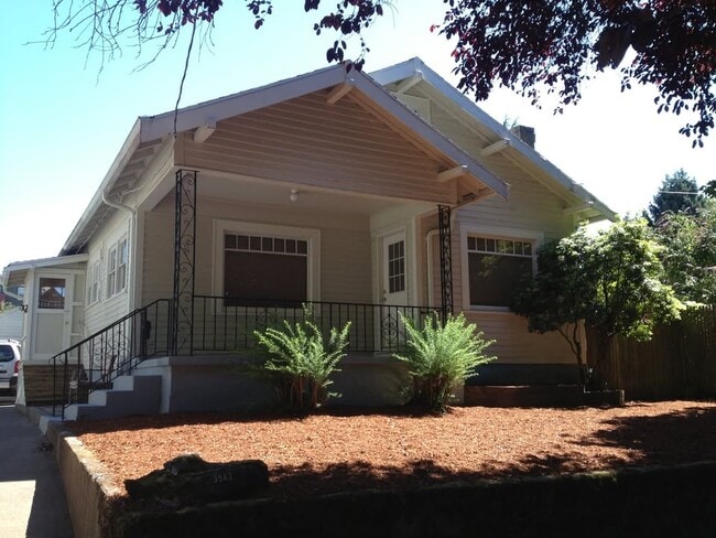 Primary Photo - 3562 SE 26th Ave