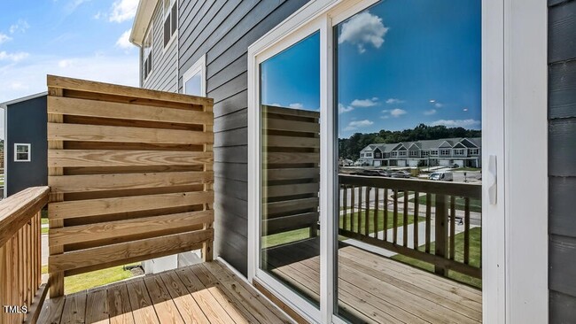 Building Photo - 2241 Horton Pk Dr