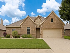 Building Photo - 455 Chisholm Trail