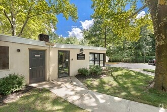 Building Photo - Lakeview Apartments