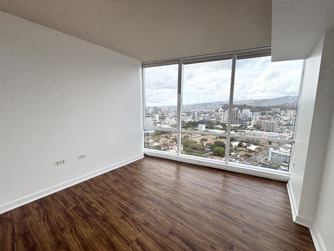 Building Photo - 1296 Kapiolani Blvd