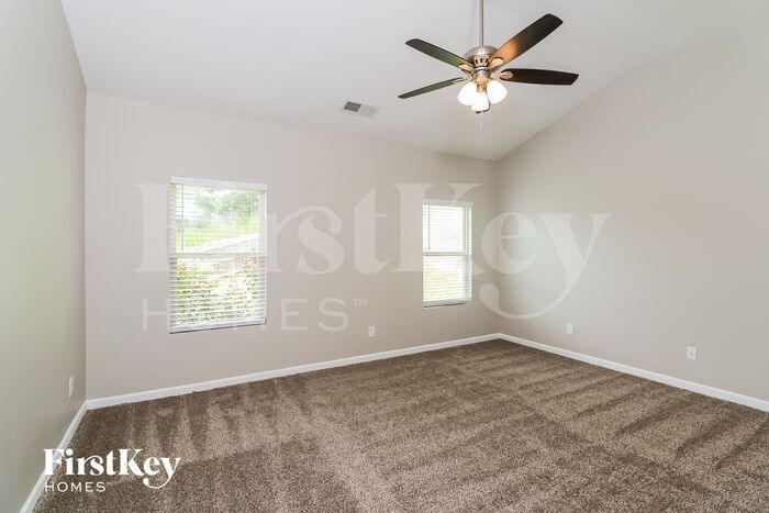 Building Photo - 23 Holsteiner Ln