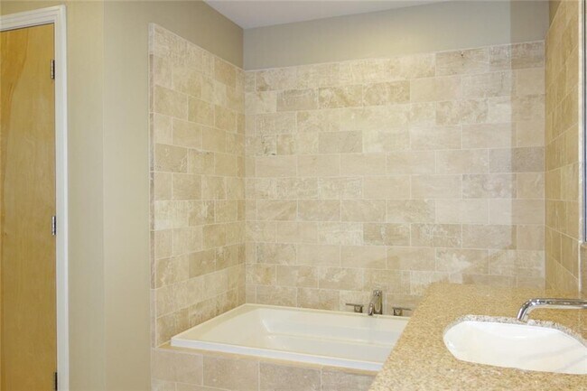 Building Photo - 1600 Barton Springs Rd
