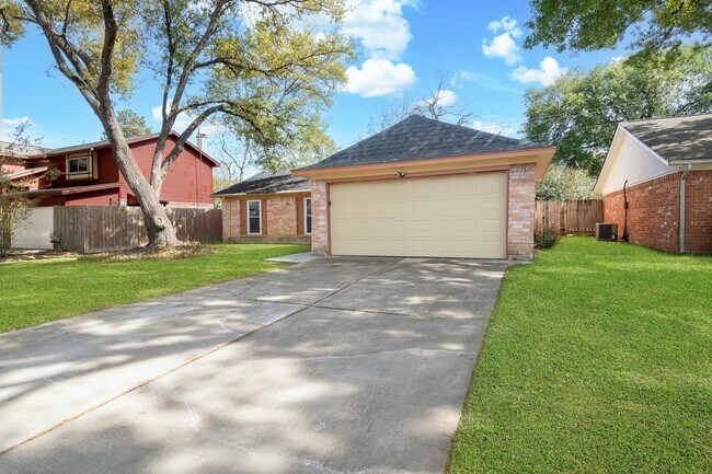 Building Photo - 2510 Marble Falls Dr