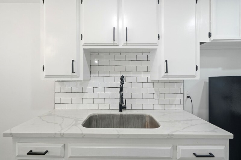 Building Photo - 5549 Fulcher Ave