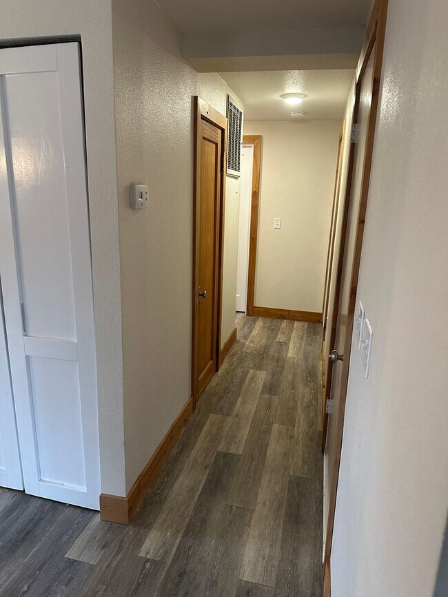 Building Photo - 6 month or 18 month lease offered for remo...