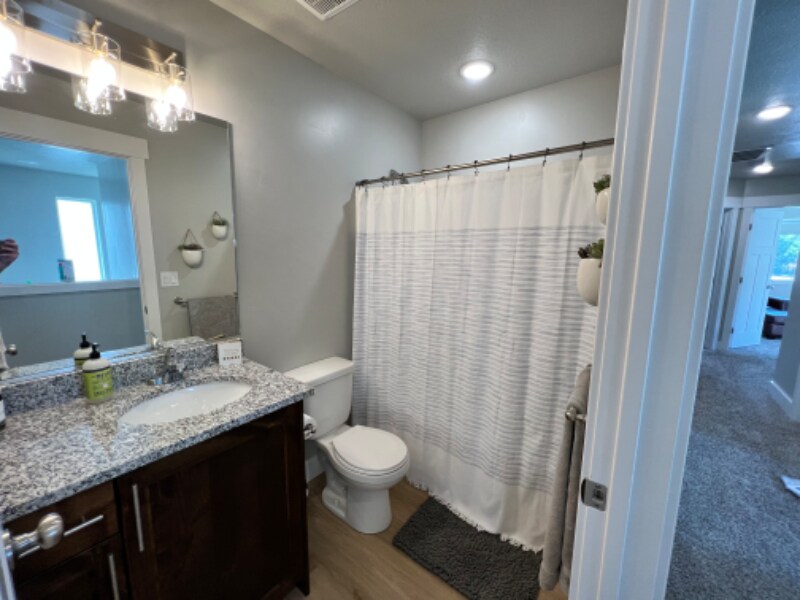 Building Photo - 465 N 30