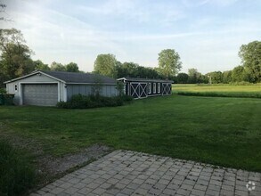 Building Photo - Lenox Township home on 5 acres