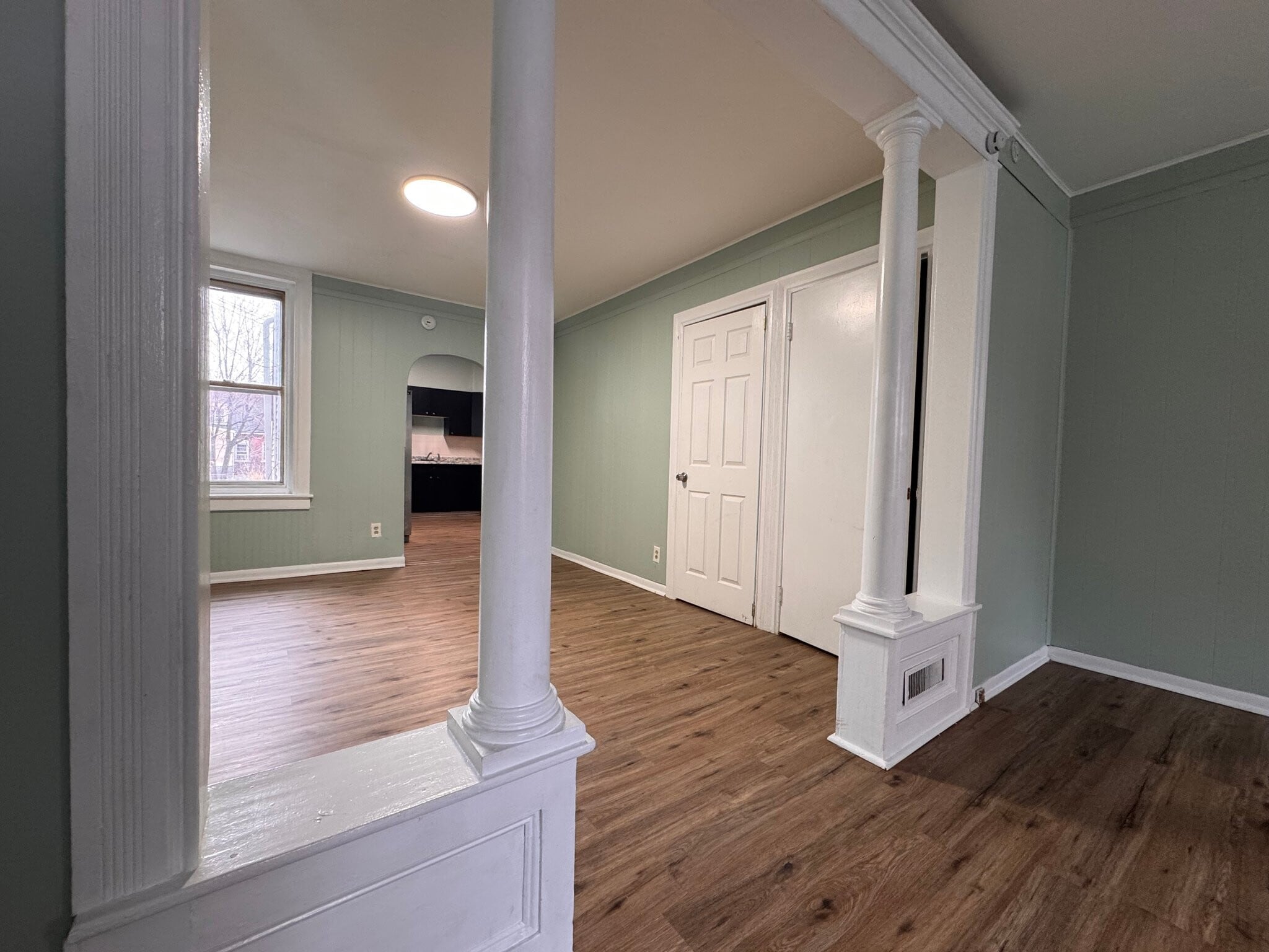 Building Photo - 142 S Union St