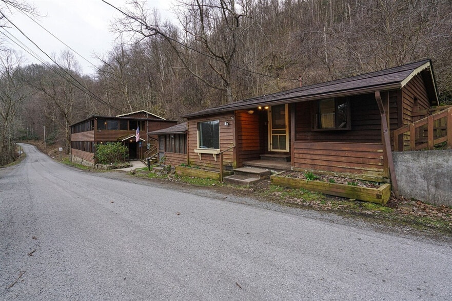 Building Photo - 72 Faulkner Rd