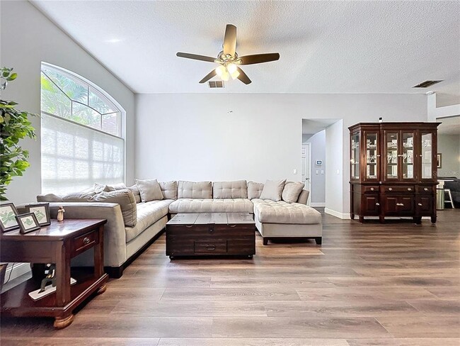 Building Photo - 3519 Shadowood Dr
