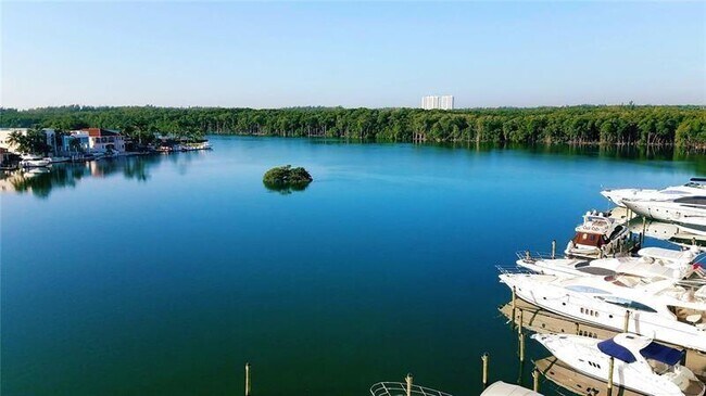 Building Photo - 400 Sunny Isles Blvd