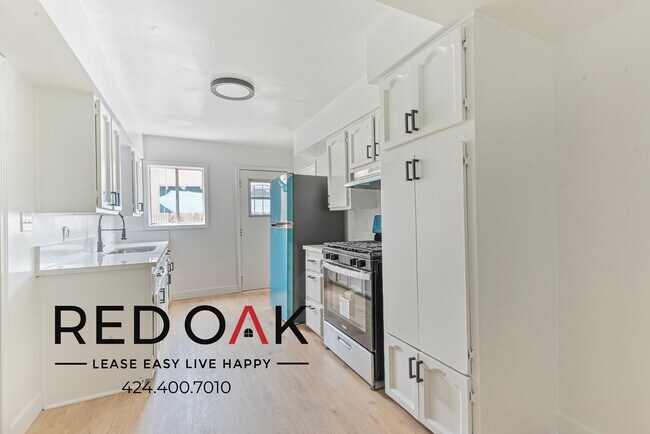 Building Photo - 1212 E 76th Pl