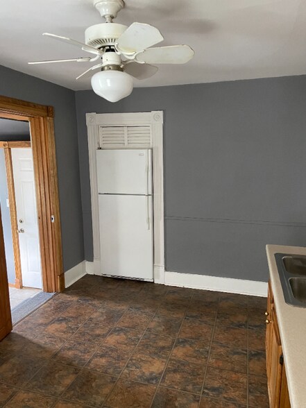 Building Photo - 3522 Garfield Ave