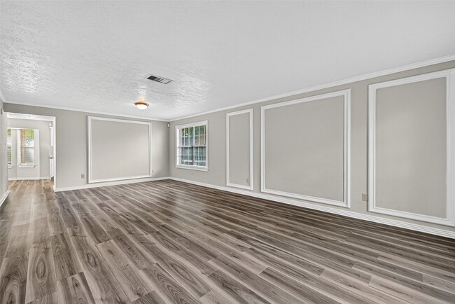 Primary Photo - 2918 Colonel Ct Dr