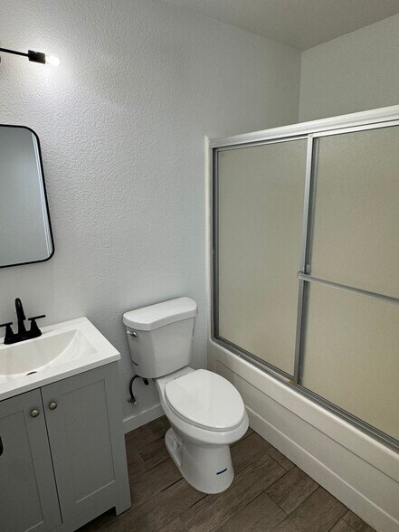 Building Photo - 366 Samsara Ct