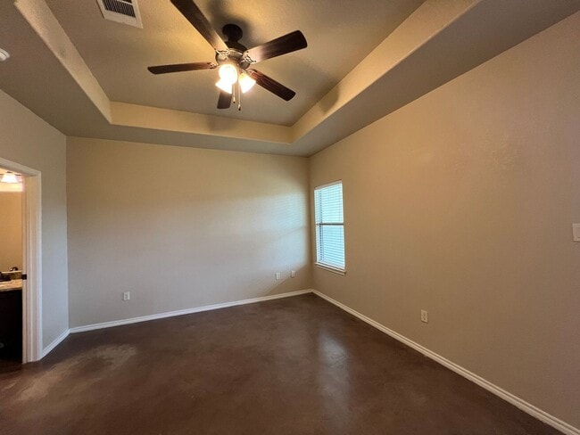 Building Photo - Luxury 3/2 Duplex in NBTX
