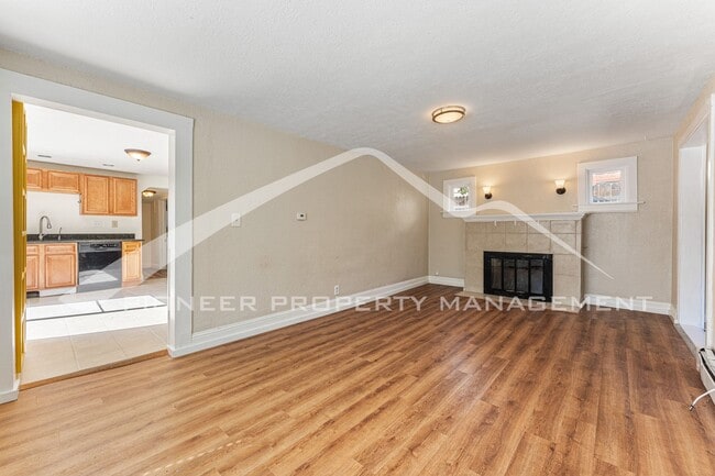 Building Photo - Spacious Bungalow with Private Backyard Near Sloan's Lake Neighborhood!