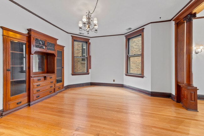 Building Photo - 2639 N Whipple St