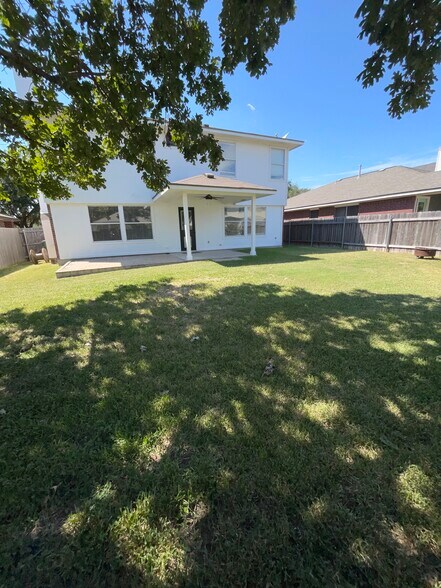 Back yard porch - 3809 Willie Mays Ln