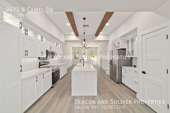 Building Photo - 9473 Camel Dr