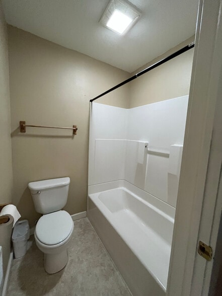 Building Photo - 441 Firelight Dr
