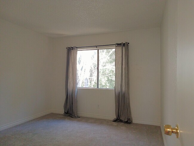 Building Photo - 33662 Whispering Palms Trail