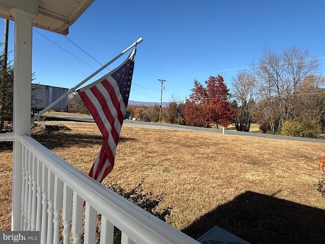 Building Photo - 820 Ridgeview Rd