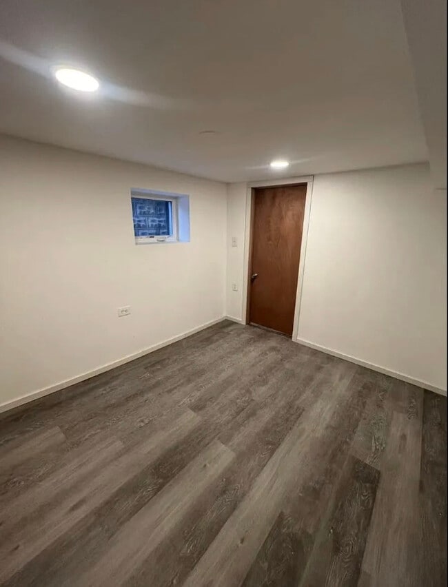 Building Photo - 1721 N Artesian Ave