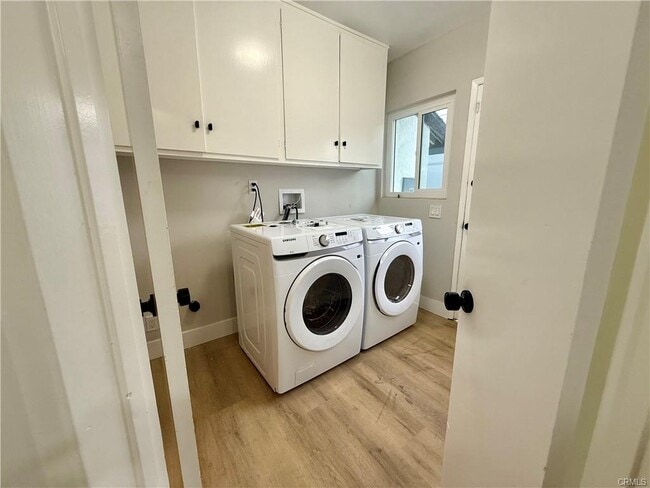 Building Photo - 8561 Marklein Ave