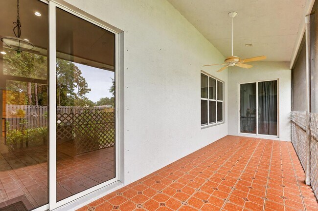 Building Photo - 1571 SW Hunnicut Ave