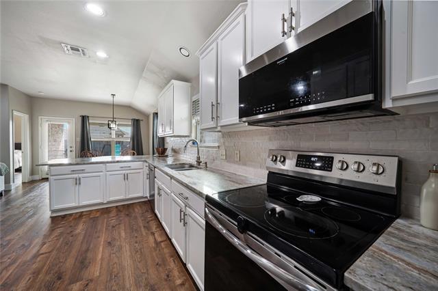 Building Photo - 913 Hawthorne Rd