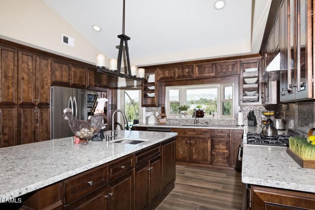 Building Photo - 6161 E Los Angeles Ave