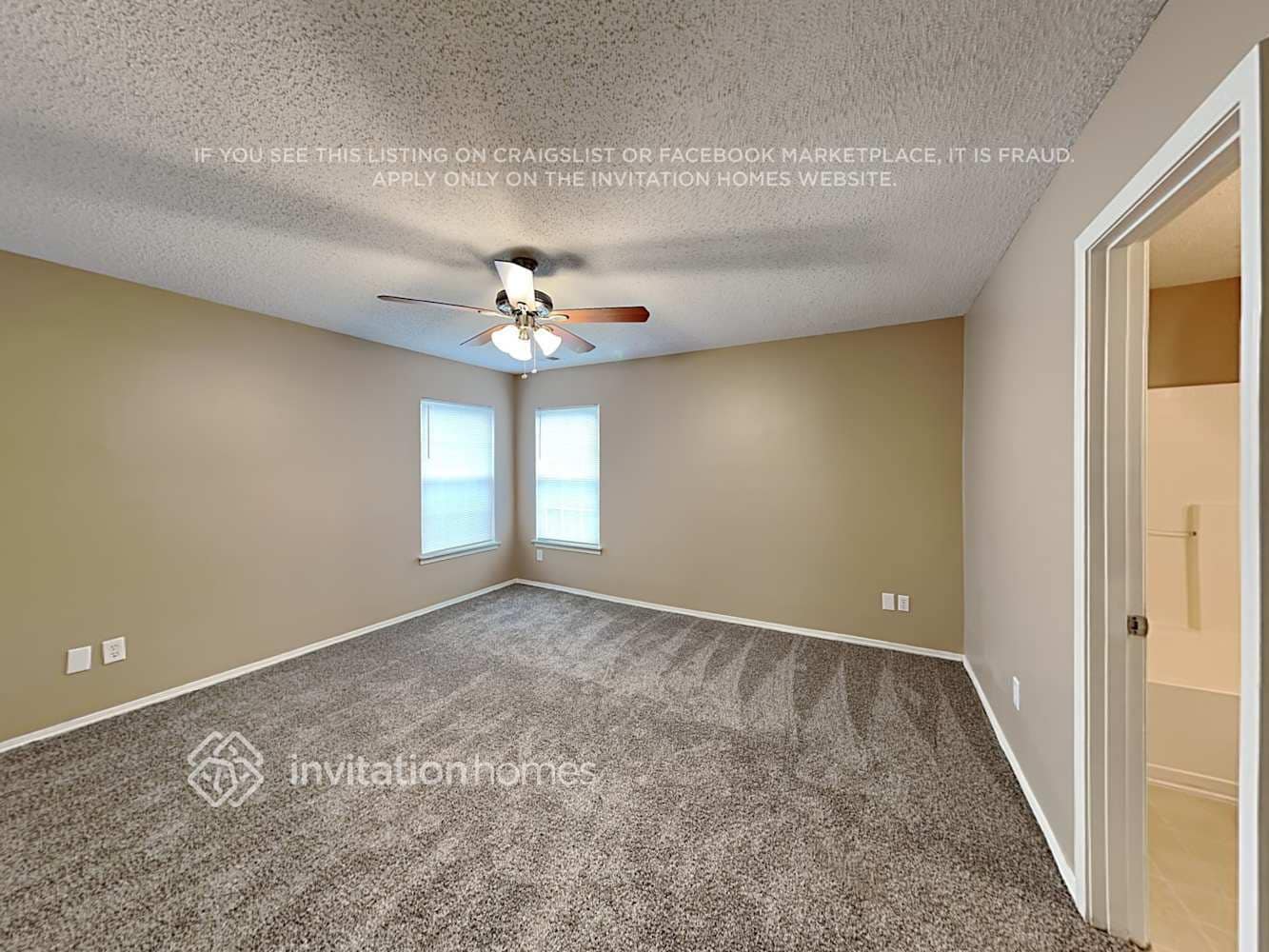 Building Photo - 3049 Parade Ln SW