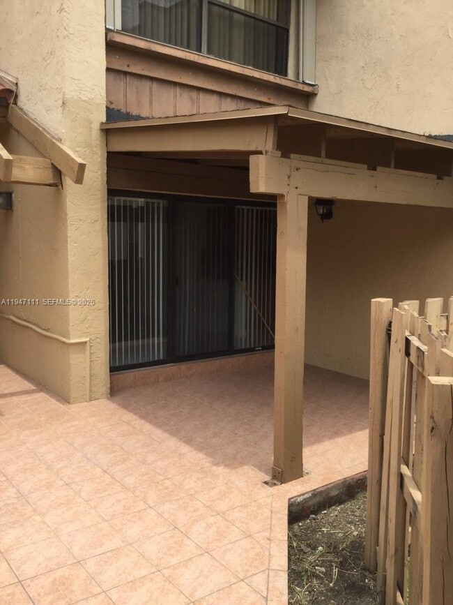 Building Photo - 10303 NW 9th St Cir