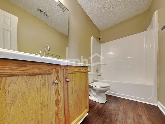 Building Photo - 505 Westminster Dr