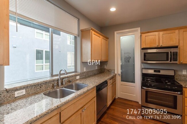 Building Photo - MOVE-IN SPECIAL! - LUXURY TOWNHOME IN NOHO!