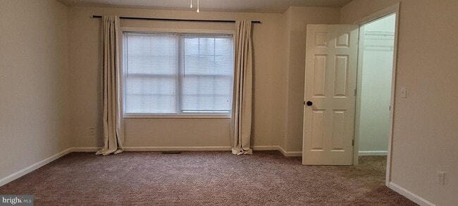 Building Photo - 200 Evelyndale Dr