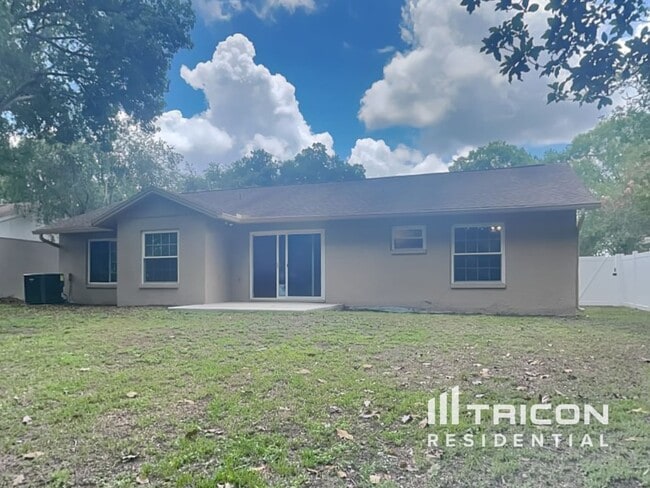 Building Photo - 17519 Willow Pond Dr