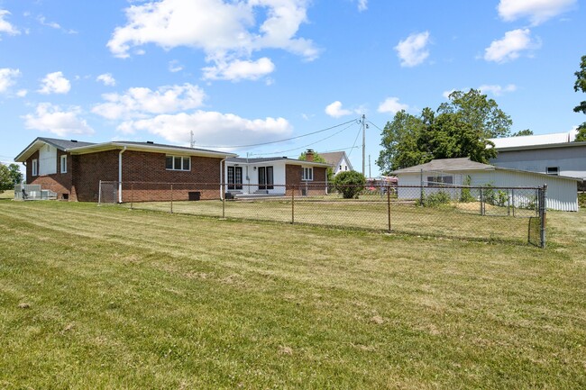 Building Photo - 4321 W Whiteland Rd