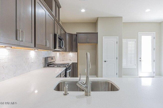 Building Photo - 803 Danby Ct